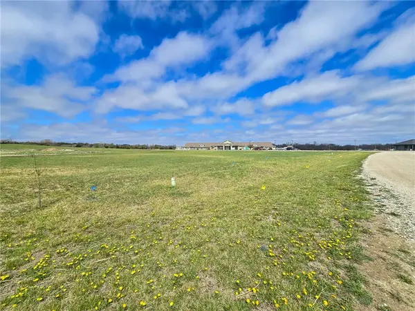 Country LN, Council Grove, KS 66846