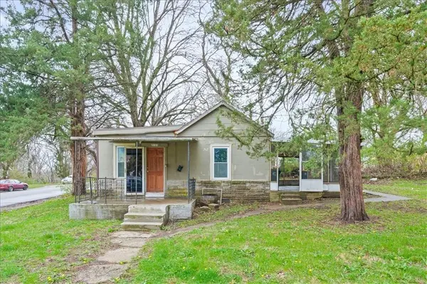 2131 E 81st ST, Kansas City, MO 64132