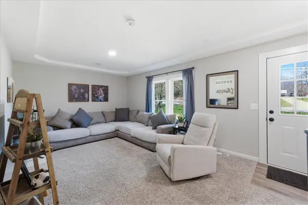 13331 Metropolitan AVE, Bonner Springs, KS 66012