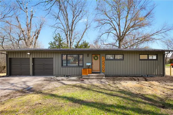 7529 Lamar AVE, Prairie Village, KS 66208