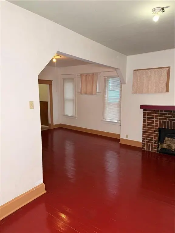 2203 Vories ST, St Joseph, MO 64507
