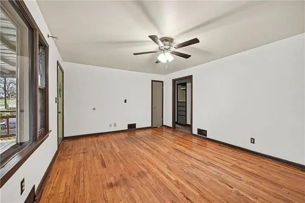 5015 N Chelsea AVE, Kansas City, MO 64119