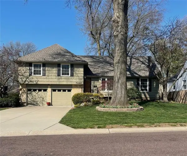 7224 Hemlock ST, Overland Park, KS 66204