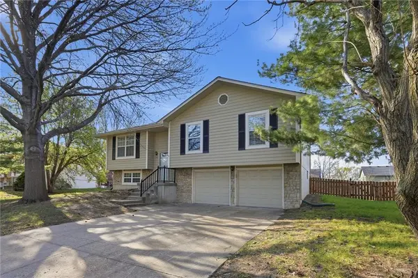 503 Broadway ST, Grain Valley, MO 64029