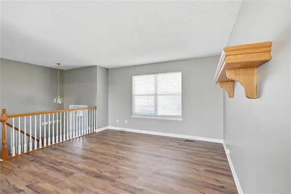 503 Broadway ST, Grain Valley, MO 64029