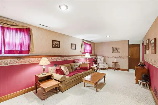 10015 Kessler ST, Overland Park, KS 66212