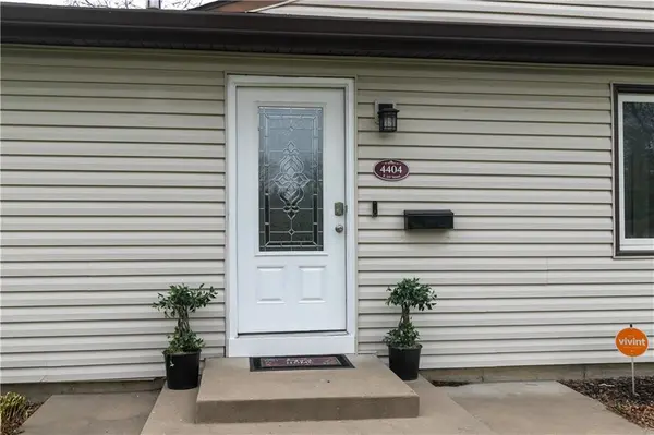 4404 E 137th ST, Grandview, MO 64030