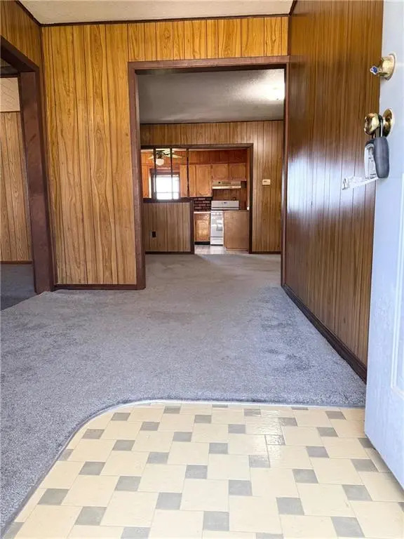 34702 S Ford RD, Archie, MO 64725