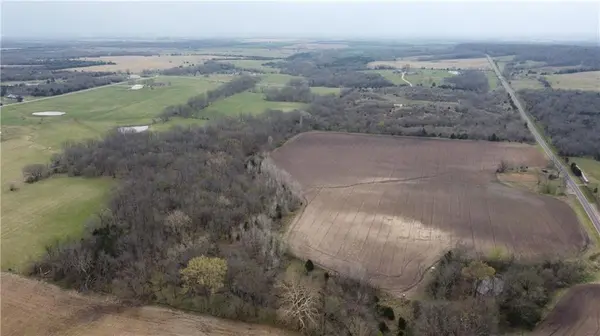 2237 Highway 7 HWY, Fort Scott, KS 66701