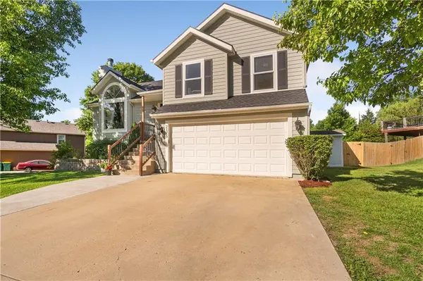 21319 W 51st CT, Shawnee, KS 66218