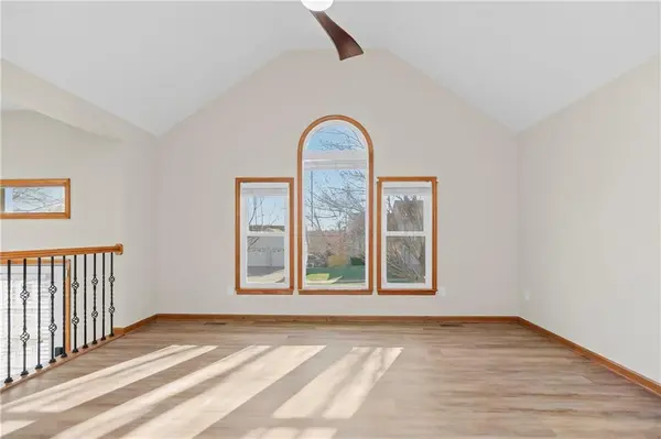 14114 Lora ST, Smithville, MO 64089