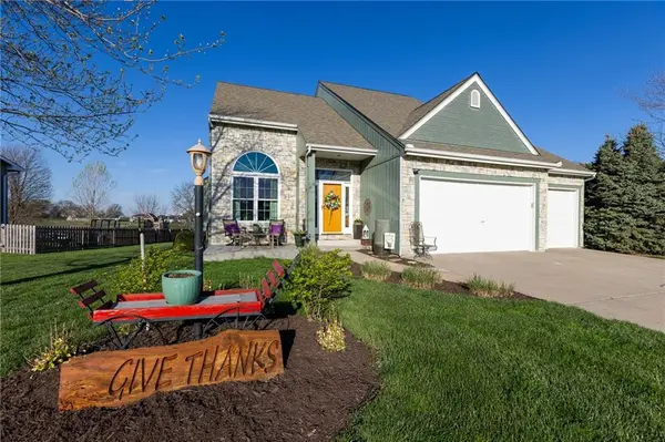 620 Liberty RD, Smithville, MO 64089