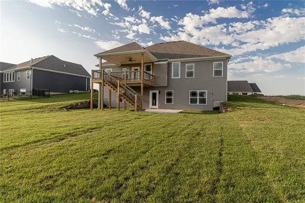 4706 Woodland Shores CT, St Joseph, MO 64505