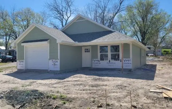 207 W Marshall ST, Mayview, MO 64071