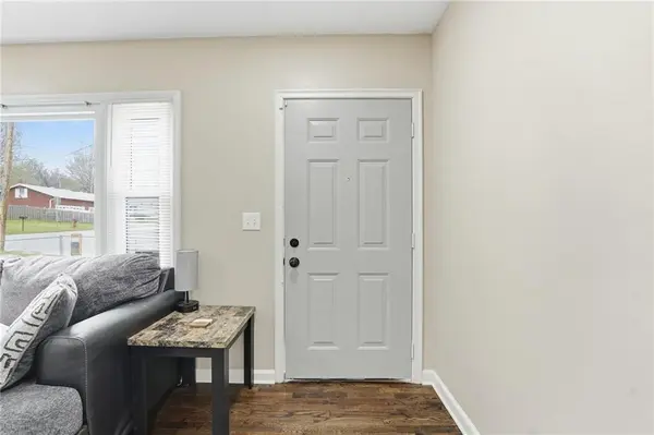 160 N Poe ST, Claycomo, MO 64119