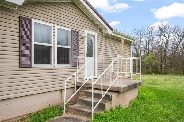 12391 SW Spring ST, Hume, MO 64752
