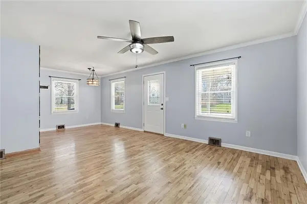 310 E Nichols ST, Spring Hill, KS 66083