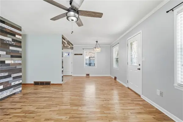 310 E Nichols ST, Spring Hill, KS 66083
