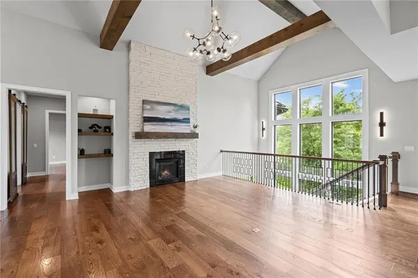 5701 NW 103rd ST, Kansas City, MO 64154
