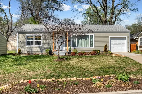 7522 W 64th TER, Overland Park, KS 66202