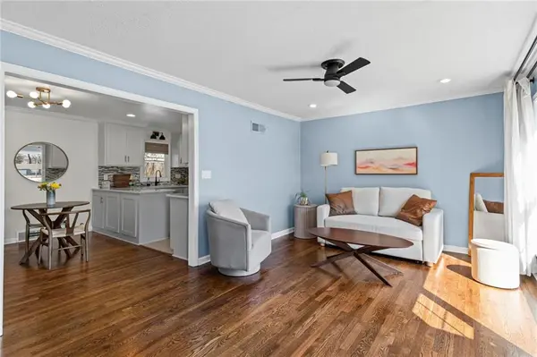 7522 W 64th TER, Overland Park, KS 66202