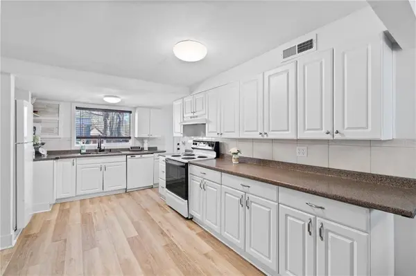 1205 SW South AVE, Blue Springs, MO 64015