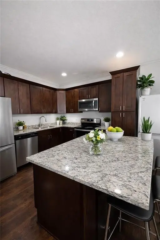 15868 Shawnee DR, Overland Park, KS 66223