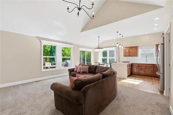 16727 Ruby WAY, Basehor, KS 66007