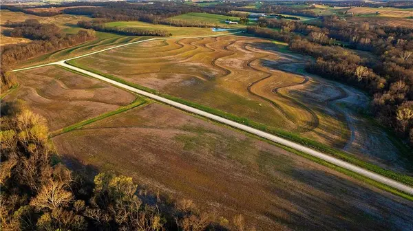 Williams RD, Dearborn, MO 64439