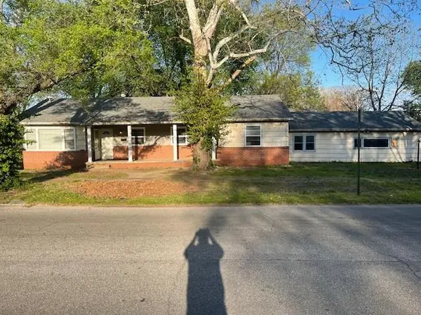 201 S Walnut ST, Pittsburg, KS 66762