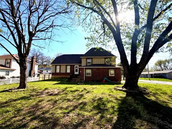 2315 N 81 TER, Kansas City, KS 66109