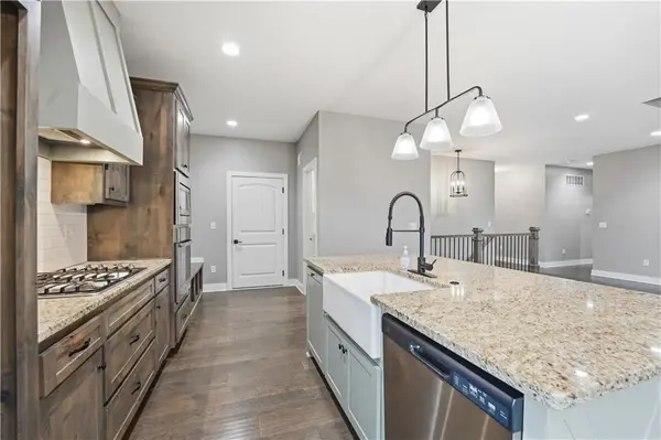 2500 Burris DR, Harrisonville, MO 64701