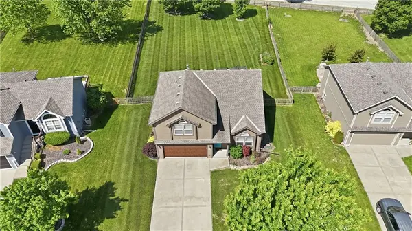 11428 N Ewing AVE, Kansas City, MO 64156