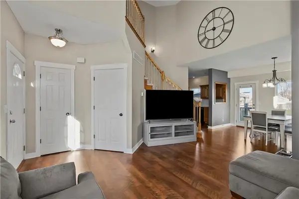 21270 W 227th ST, Spring Hill, KS 66083