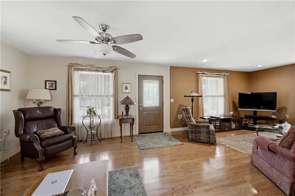 100 W Druart ST, Frontenac, KS 66763