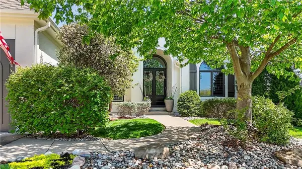 16305 Stearns ST, Overland Park, KS 66221