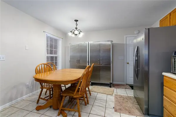 361 E 12th ST, Tonganoxie, KS 66086