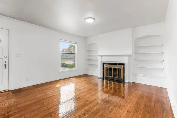 3010 W 47th TER, Westwood, KS 66205