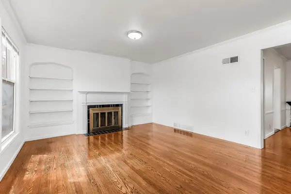 3010 W 47th TER, Westwood, KS 66205