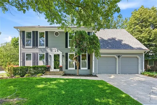 12026 S Hagan ST, Olathe, KS 66062