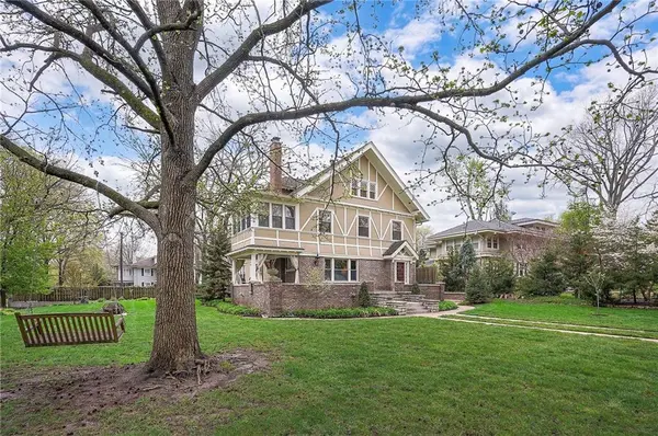 801 W 56th ST, Kansas City, MO 64113