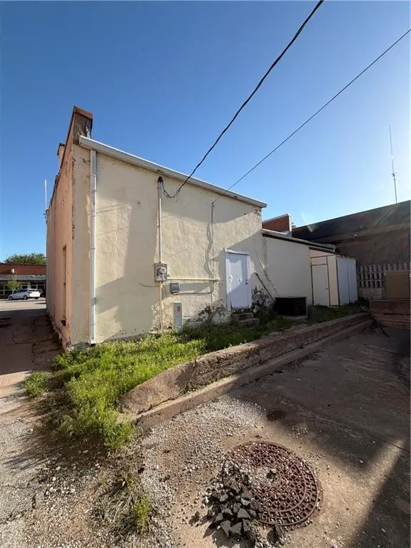 715 Bridge St ST, Humboldt, KS 66755