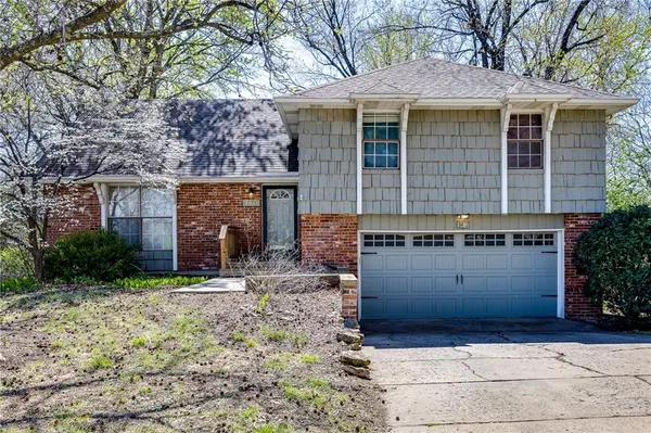 3421 W 10th PL,  Lawrence,  KS 66049