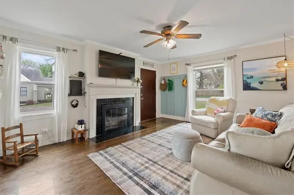 5501 Russell ST, Mission, KS 66202