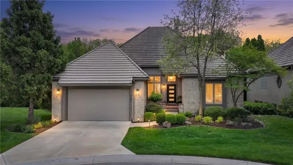 5307 W 124th CT, Leawood, KS 66209