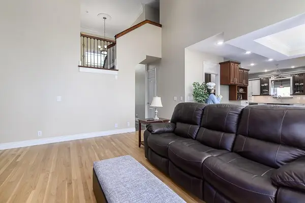25080 State AVE, Tonganoxie, KS 66086