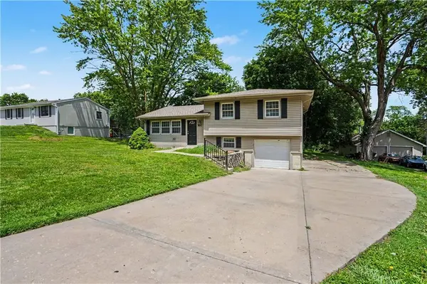 500 NE 113th TER, Kansas City, MO 64155