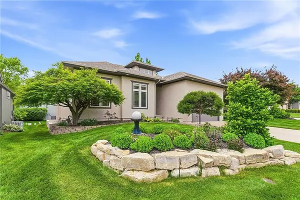 13236 Barton ST, Overland Park, KS 66213