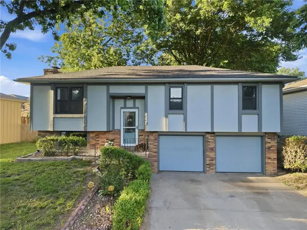 447 Trant ST, Edwardsville, KS 66111