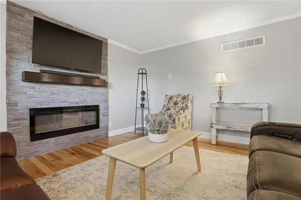 447 Trant ST, Edwardsville, KS 66111